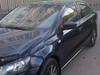 2013 Volkswagen Polo V, синий, 650000 рублей, вид 2