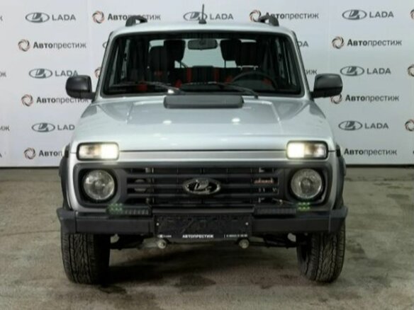 2026 Lada (ВАЗ) Niva Legend Sport I, серебристый, 1772000 рублей - вид 1