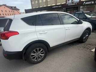 2015 Toyota RAV4 IV (XA40), белый, 1650000 рублей, вид 4