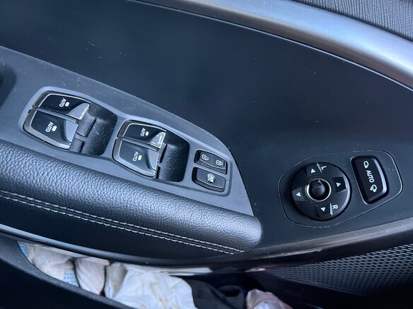 2017 Hyundai Santa Fe III Рестайлинг, белый, 2820000 рублей - вид 15