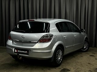 2010 Opel Astra H Рестайлинг, серебристый, 579900 рублей, вид 2