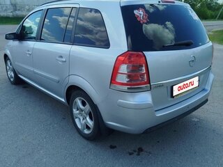 2008 Opel Zafira B Рестайлинг, серебристый, 760000 рублей, вид 3