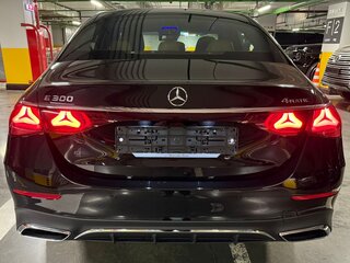 2025 Mercedes-Benz E-Класс 300 VI (W214, S214), чёрный, 9180000 рублей, вид 4