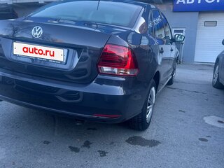 2016 Volkswagen Polo V Рестайлинг, серый, 930000 рублей, вид 5