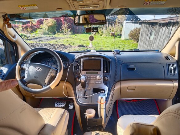2011 Hyundai Grand Starex I, чёрный, 1650000 рублей - вид 8
