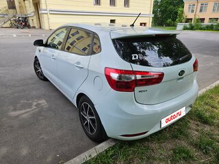 2014 Kia Rio 6-speed III, белый, 650000 рублей, вид 5