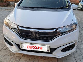 2018 Honda Fit III Рестайлинг, белый, 1300000 рублей, вид 3