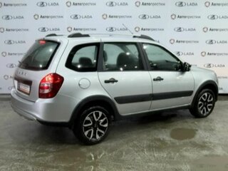 2025 Lada (ВАЗ) Granta Cross I Рестайлинг, серебристый, 1246000 рублей, вид 4