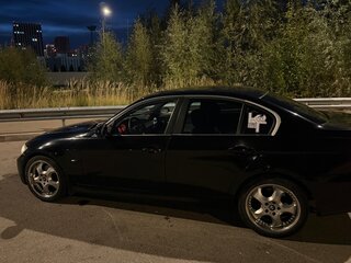 2008 BMW 3 серии 325i V (E90/E91/E92/E93), чёрный, 1050000 рублей, вид 5