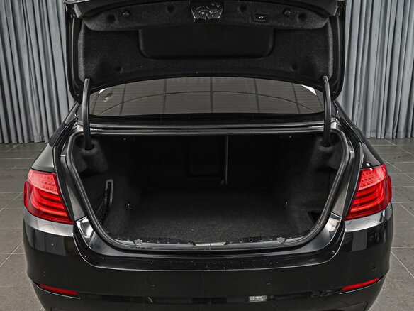 2011 BMW 5 серии 530d xDrive VI (F10/F11/F07), чёрный - вид 23