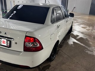 2017 Lada (ВАЗ) Priora I Рестайлинг, белый, 700000 рублей, вид 3