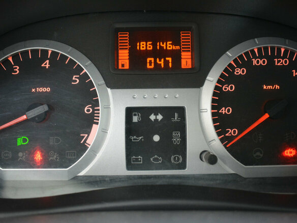 2016 Lada (ВАЗ) Largus I, серебристый, 699000 рублей - вид 8