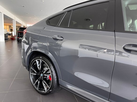 2024 BMW X6 M60i III (G06) Рестайлинг, серый, 16290000 рублей - вид 16