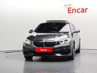 2021 BMW 1 серии 118d III (F40), серый, 2100121 рублей, вид 2