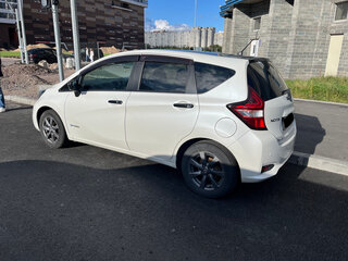 2018 Nissan Note e-Power II Рестайлинг, белый, 1250000 рублей, вид 5