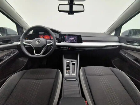 2022 Volkswagen Golf VIII, серебристый, 1750000 рублей, вид 5