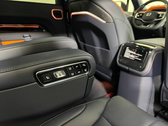 2025 Zeekr 9X 70 kWh, чёрный, 14520000 рублей - вид 19