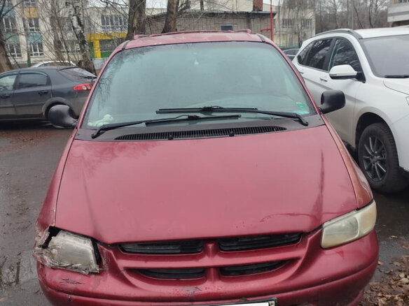 1998 Dodge Caravan Grand III, пурпурный, 140000 рублей - вид 1
