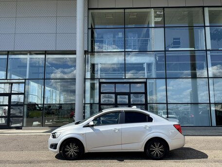 2013 Chevrolet Aveo II, серый, 595000 рублей, вид 4