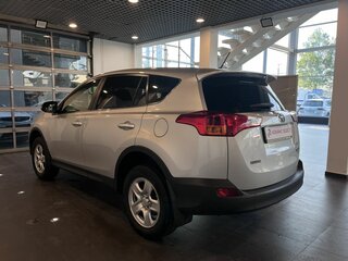 2015 Toyota RAV4 IV (XA40), серебристый, 2400000 рублей, вид 5