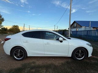 2014 Mazda 3 III (BM), белый, 1400000 рублей, вид 3