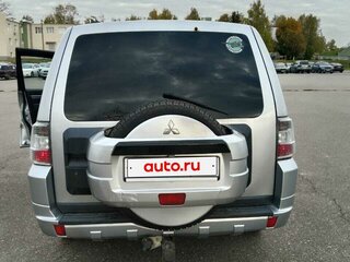2011 Mitsubishi Pajero IV, серебристый, 1400000 рублей, вид 5