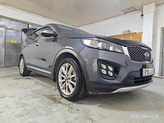 2017 Kia Sorento III Prime Рестайлинг, серый, 2000000 рублей, вид 5