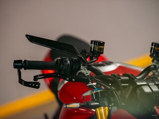 2021 Ducati Streetfighter V4, красный, 1900000 рублей, вид 4