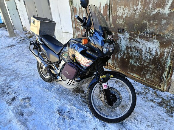 1998 Honda XRV 750 Africa Twin, чёрный, 400000 рублей