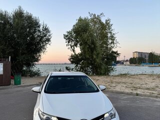 2013 Toyota Auris II, белый, 1010000 рублей, вид 2