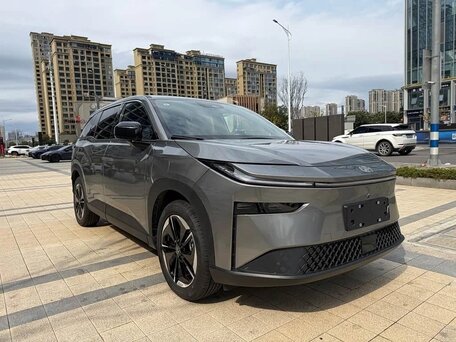 2026 Toyota bZ3X 58.3 kWh, серый, 2590000 рублей, вид 3