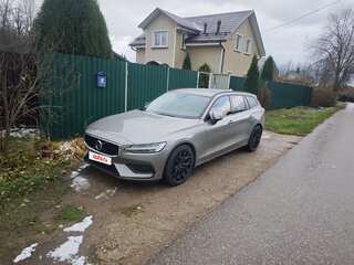 2019 Volvo V60 II, серый, 1800000 рублей, вид 2