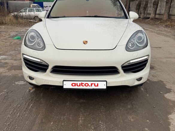 2010 Porsche Cayenne S Hybrid II (958), белый, 2000000 рублей - вид 4