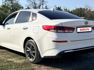 2019 Kia Optima IV Рестайлинг, белый, 1250000 рублей, вид 4