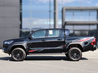 2025 Toyota Hilux VIII Рестайлинг 2, чёрный, 9990000 рублей, вид 4