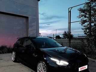 2017 Mazda Axela III Рестайлинг, чёрный, 1430000 рублей, вид 4
