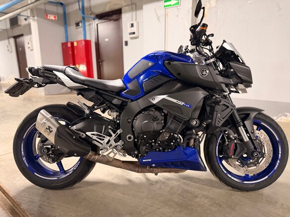2017 Yamaha MT-10, синий, 1250000 рублей