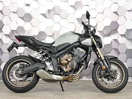 2025 Honda CB 650R, серый, 1099000 рублей, вид 3