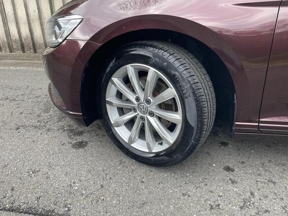 2017 Volkswagen Passat B8, пурпурный - вид 3