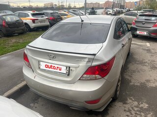 2011 Hyundai Solaris I, серебристый, 450000 рублей, вид 2