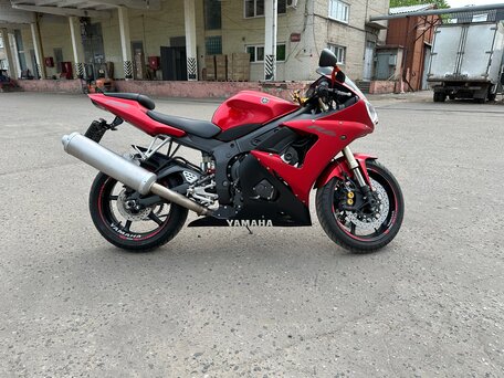 2005 Yamaha YZF-R6, красный, 460000 рублей, вид 1