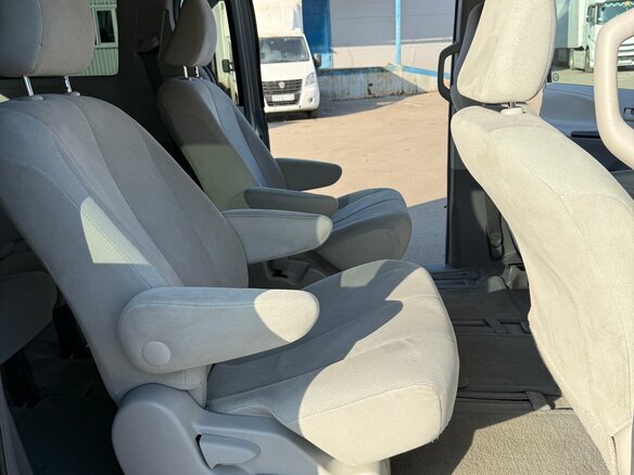 2012 Toyota Sienna III, серый, 1999999 рублей - вид 29