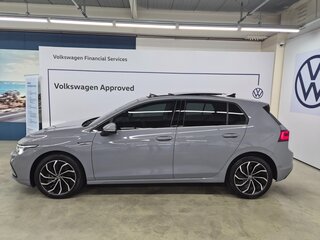 2025 Volkswagen Golf VIII Рестайлинг, чёрный, 2890013 рублей, вид 4
