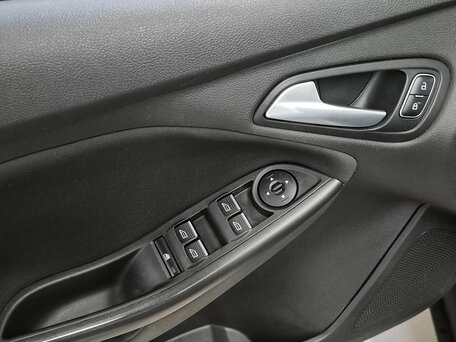 2016 Ford Focus III Рестайлинг, серебристый, 1038000 рублей, вид 5