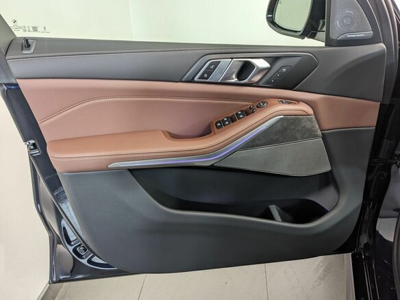 2025 BMW X5 40i IV (G05/G18) Рестайлинг, чёрный, 14450000 рублей - вид 7