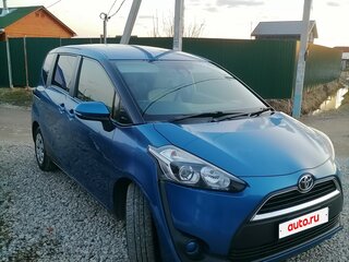 2018 Toyota Sienta II, синий, 1300000 рублей, вид 3