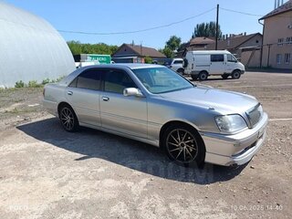 2001 Toyota Crown XI (S170), серый, 950000 рублей, вид 1