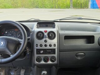 2010 Peugeot Partner I Рестайлинг, белый, 399900 рублей, вид 4