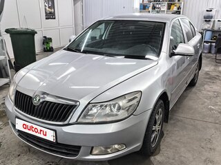 2011 Skoda Octavia II (A5) Рестайлинг, серебристый, 560000 рублей, вид 2