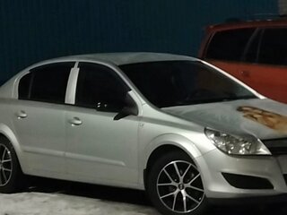 2008 Opel Astra H Рестайлинг, серебристый, 600000 рублей, вид 1